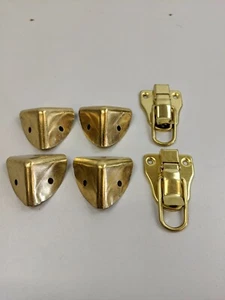 Vintage Lot Messingplatte Dampfer Kofferraum Koffer Eckstützen & Riegel kein Top - Bild 1 von 2
