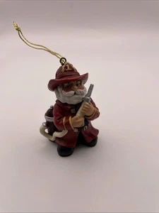 Feuerwehrmann Weihnachtsmann Halteschlauch ~ 3" Ornament ~ Markenlos - Bild 1 von 5