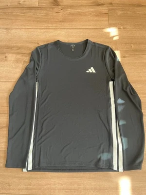 Blusa de corrida Adidas preta Adizero manga longa nova com etiquetas – Tamanho M - Imagem 1 de 4