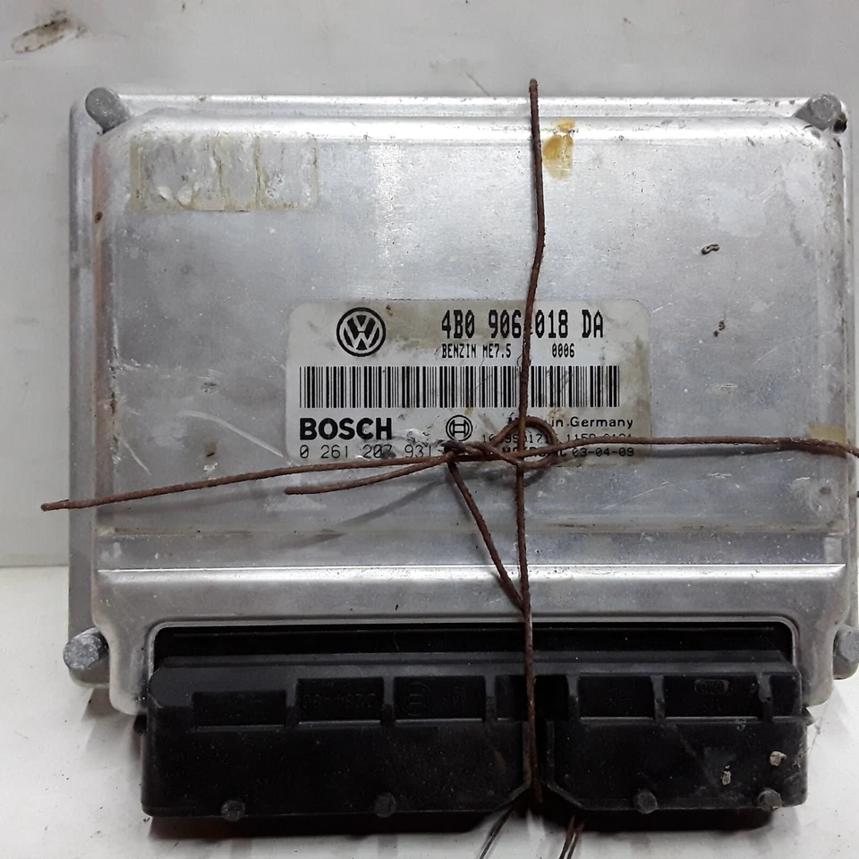 03 2003 Volkswagen Passat ECU ECM módulo de control del motor 4B0 906 018 DA Foto 1 de 1