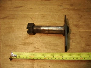 JOHN DEERE 325 VORDERACHSBOLZEN - Bild 1 von 4