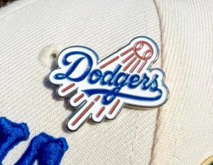 LOS ANGELES DODGERS OHTANI HAT/CLOTHING METAL ENAMEL PIN - Picture 1 of 1