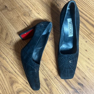 Moschino Vintage Black Suede Spider & Spider Wed Shoes Heels Witchy Goth - Picture 1 of 16