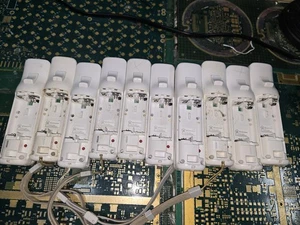 Nintendo 10-EXACT-DEFECTIVE DONOR Wii Controller CORROSION-SET #4-PARTS-READ - Picture 1 of 24