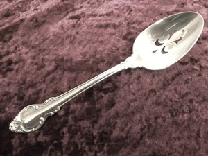 SILVER FASHION Large Pierced Serving Spoon Homes & Edwards Silverplate NO MONOS - Picture 1 of 4