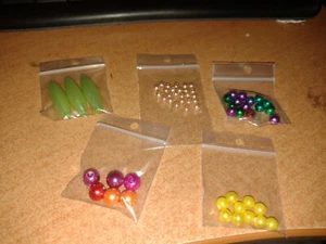 5X BOLSAS ADORNOS CON PERLAS ETC PARA ÁLBUM DE RECORTES/DIARIOS NUEVAS (P06) - Imagen 1 de 1