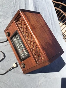 Unmolested Vintage Tube GE General Electric Radio Art Deco Model 221 Wood Case - Picture 1 of 19