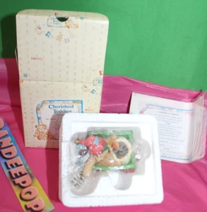 Figura de colección He Knows If You've Been Bad or Good Colin Cherished Teddies 1996 - Imagen 1 de 3