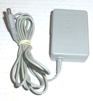 Genuine Nintendo WAP-002 AC Adapter  for 3DS, XL, DSi, DSi XL - Image 1 of 4