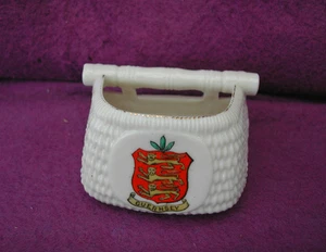 GOSS Crested China GUERNSEY FISH BASKET. Matching Crest of GUERNSEY. - Picture 1 of 3
