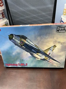 BAE Lightning T.MK.5 1/72 SWor Model British Jet Fighter Plane - Picture 1 of 5