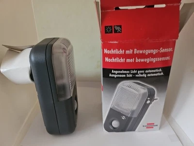 Brennenstuhl LED Sicherheitsleuchte/Nachtlicht mit Infrarot Bewegungsmelder  5 m - Bild 1 von 4