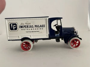 Ertl VTG 1925 Kenworth truck bank 8188 imperial Palace new inbox - Picture 1 of 10