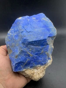 Bellissimo lapislazzuli grezzo 2175 grammi con pirite. - Foto 1 di 13