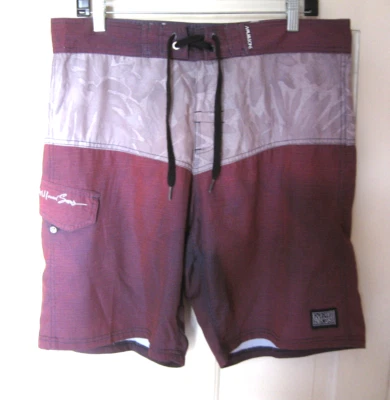 MAUI AND SONS NEGRO TIBURÓN BOARD SHORTS TALLA 34 GRIS GRANATE 4 VÍAS ELÁSTICO USADO EN EXCELENTE ESTADO Foto 1 de 4