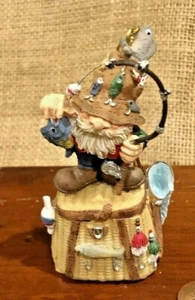 De colección Arte Popular Elfo Gnomo Pescador Creel Señuelos Vara Detallado Adorno de Navidad - Imagen 1 de 6