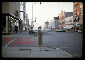 Sandusky Ohio Straßenszene alte Autos Gebäude 1963 Kodachrome 35mm Dia - Bild 1 von 1