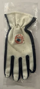 New York Yankees Promotional Batting Glove Stadium Giveaway Vintage Promo NY - Picture 1 of 7