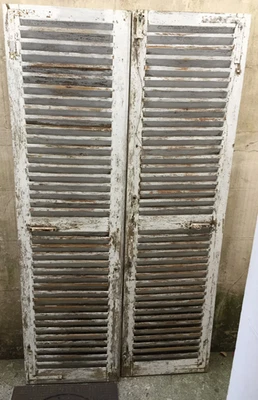 VOLETS (PAIRE) PERSIENNE EN BOIS  H : 2m - l par volet :55,5 cm - ep : 3 cm - Photo 1/3