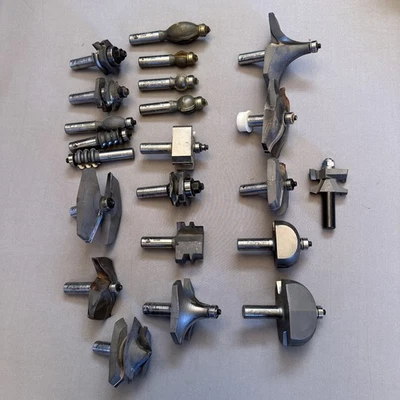 Lot of 21 Amana Tool Router Bits Woodworking Commercial Drilling CNC - Image 1 of 4