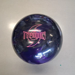Storm Typhoon bowling ball 15 LB. 11OZ 1ST QUALITY MIDWEIGHT new in box #008 - Imagen 1 de 6
