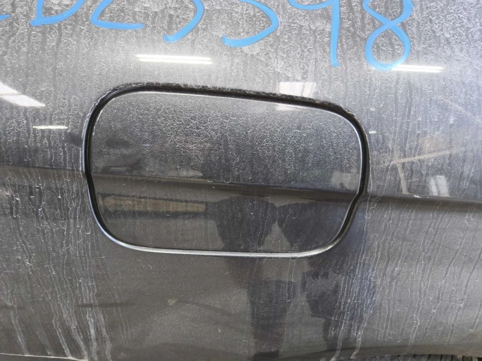 Mercedes-Benz C220      2013 Fuel Filler Door 598404 Foto 1 de 1