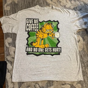 Camisa Garfield 1978 de colección puntada única “Dame café y nadie se lastima” XL - Imagen 1 de 6