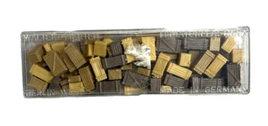 Merten Minifigures 2370, Scatole in Legno in 6 Misure Scala HO Treni Auto Diorami - Foto 1 di 6