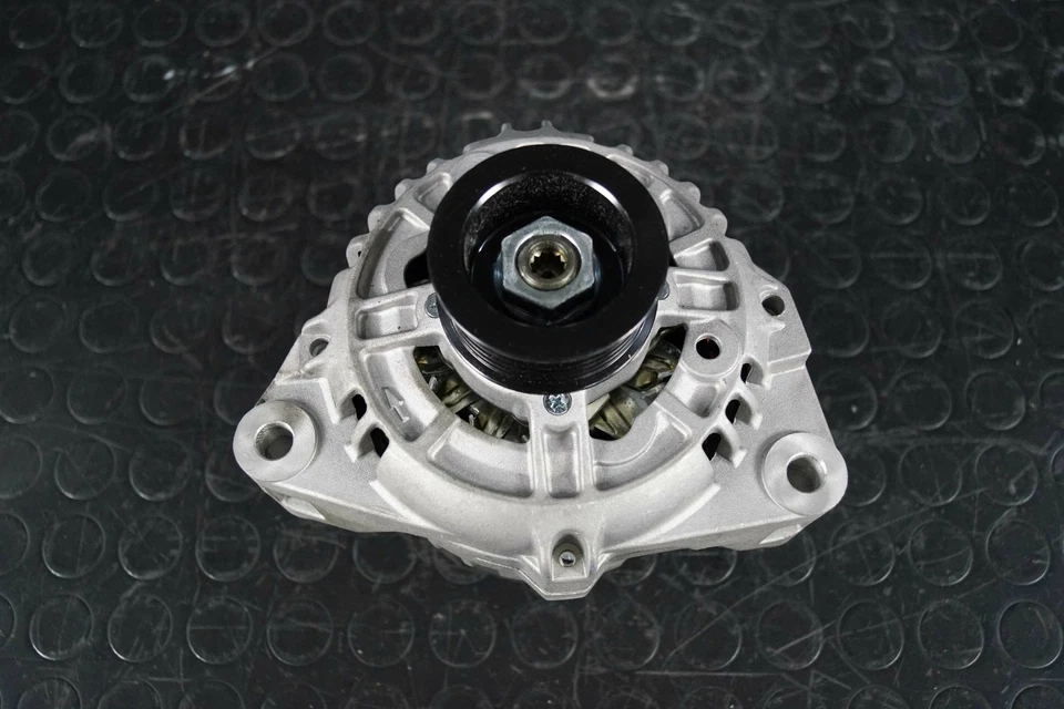 ATEC Lichtmaschine Generator 90A für Mercedes 200 u. 230 Kompressor 10682676 NEU