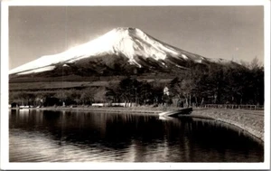 Postal LAKE SCENE Japón RPPC - Imagen 1 de 2