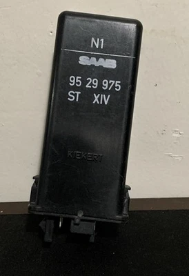 Módulo actuador de bloqueo central clásico SAAB 900 / 9000 9529975 Y1 Foto 1 de 3