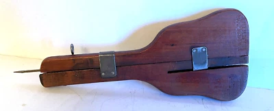 ANTIGUA LANZADERA DE MANO AMERICANA DE MADERA PRIMITIVA DE LA DÉCADA DE 1880 PARA ALFOMBRAS. E. ROSS CO. Foto 1 de 4