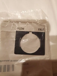 Allen Bradley Square 800T-X545 Legend Plate "Slow-Fast" 30 mm - Picture 1 of 2
