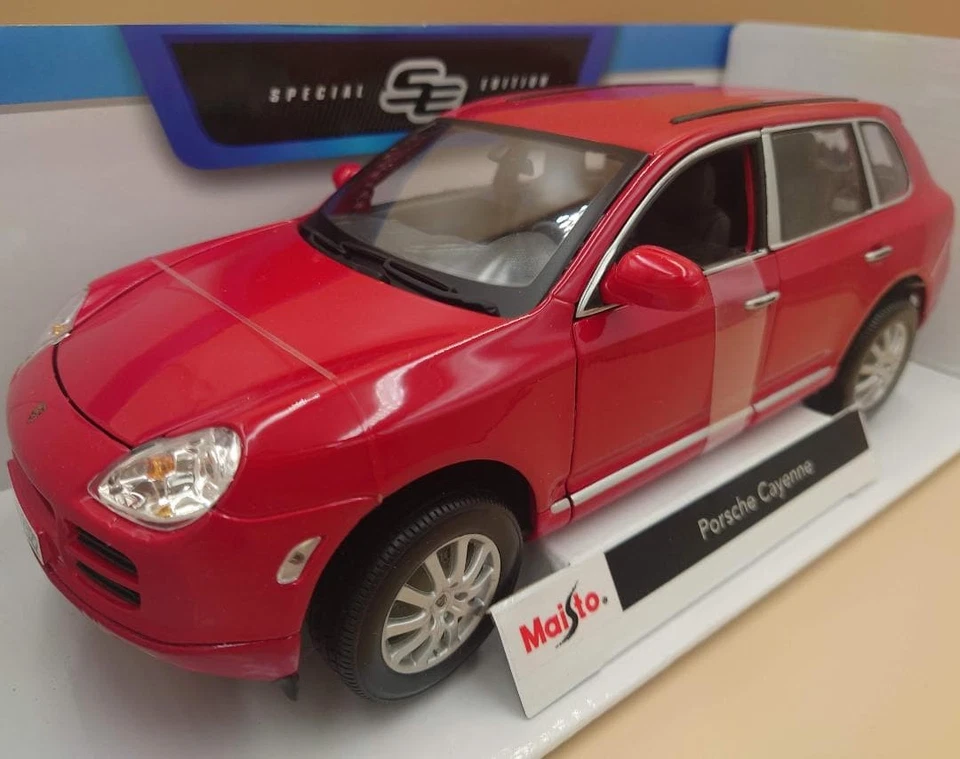 Modellino auto Maisto 1/18 Porsche Cayenne rosso pressofuso nuovo - Immagine 1 di 4