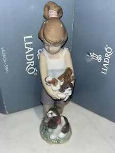 Lladro Porcelain Statue Can I keep Them? Girl with Puppies 8690 RARE New M - Picture 1 of 8