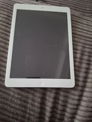 Apple Ipad Tablet 1st Gen A1474 - Image 1 of 3
