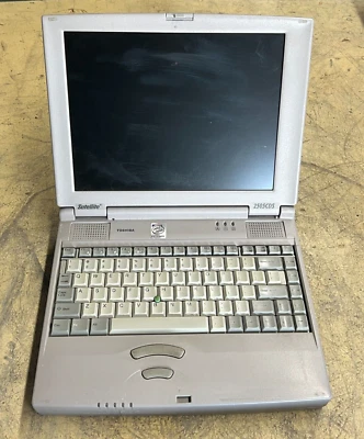 Toshiba 150MHz Satellite 2505CDS 32RAM 2.1 GIG - PAS250U-S6C Foto 1 de 4