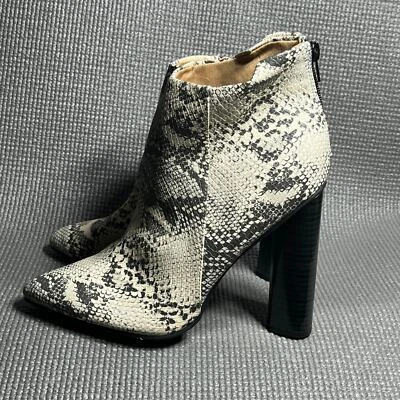 Qupid Chelsea Booties Womens Size 9 Gray Snakeskin Faux Leather Pointed Toe - Image 1 of 4