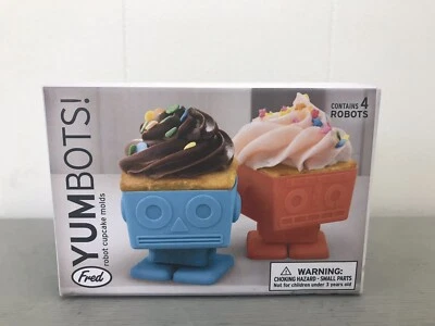 YUMBOTS! Moldes para cupcakes robot de goma genuino Fred contiene 4 robots suministros para fiestas Foto 1 de 4