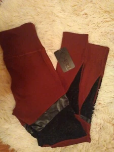 Athletic Leggings - Picture 1 of 4