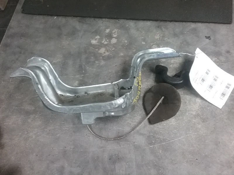 1986 240 Spare Wheel Carrier 64144 - Image 1 of 2