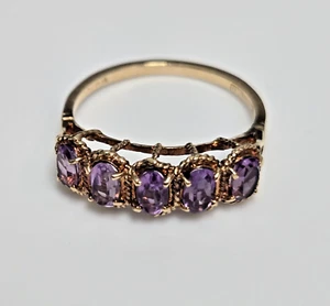 9ct Yellow Gold Ring Purple Amethyst 5x Gemstones UK Ring Size P - Picture 1 of 7