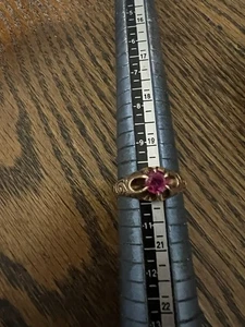 Antiker Ostby Barton 14k Y Gold Art Deco filigraner Rubin Größe 10 Ring 6,1 g. Sehr guter Zustand - Bild 1 von 4