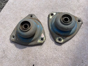 Genuine Ford Early Mk2 Escort Pair Front Strut Top Mounts Large Hole Mexico - Picture 1 of 12