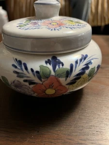 Handbemalte Blumen Deckeldose für Schmuck oder Schmuck - Bild 1 von 6