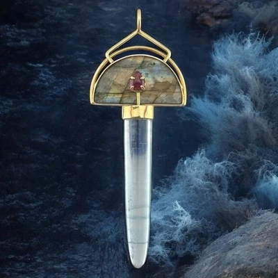 Vintage 14K Gold Sword Pendant w Aquamarine, Labradorite & Red Gemstone 5.2g - Image 1 of 4