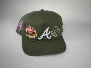 Cappello Berretto Atlanta Braves Baseball 3x Campioni del Mondo 1914 1957 1995 Verde - Foto 1 di 8