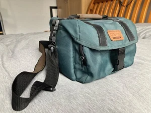 LTX Series Tamrac Medium Camera Shoulder Bag Satchel Carry Case Green - Picture 1 of 3