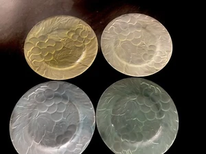 4 Frosted Pastel Colored Large dinner plates GRAPE RAISED DESIGN,beautiful - Picture 1 of 9