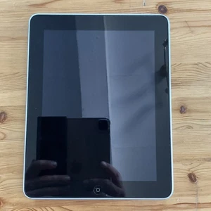 Apple iPad 1. Generation WiFi 64GB Schwarz/Silber iOS Tablet A1219 9,7 Zoll - Bild 1 von 20